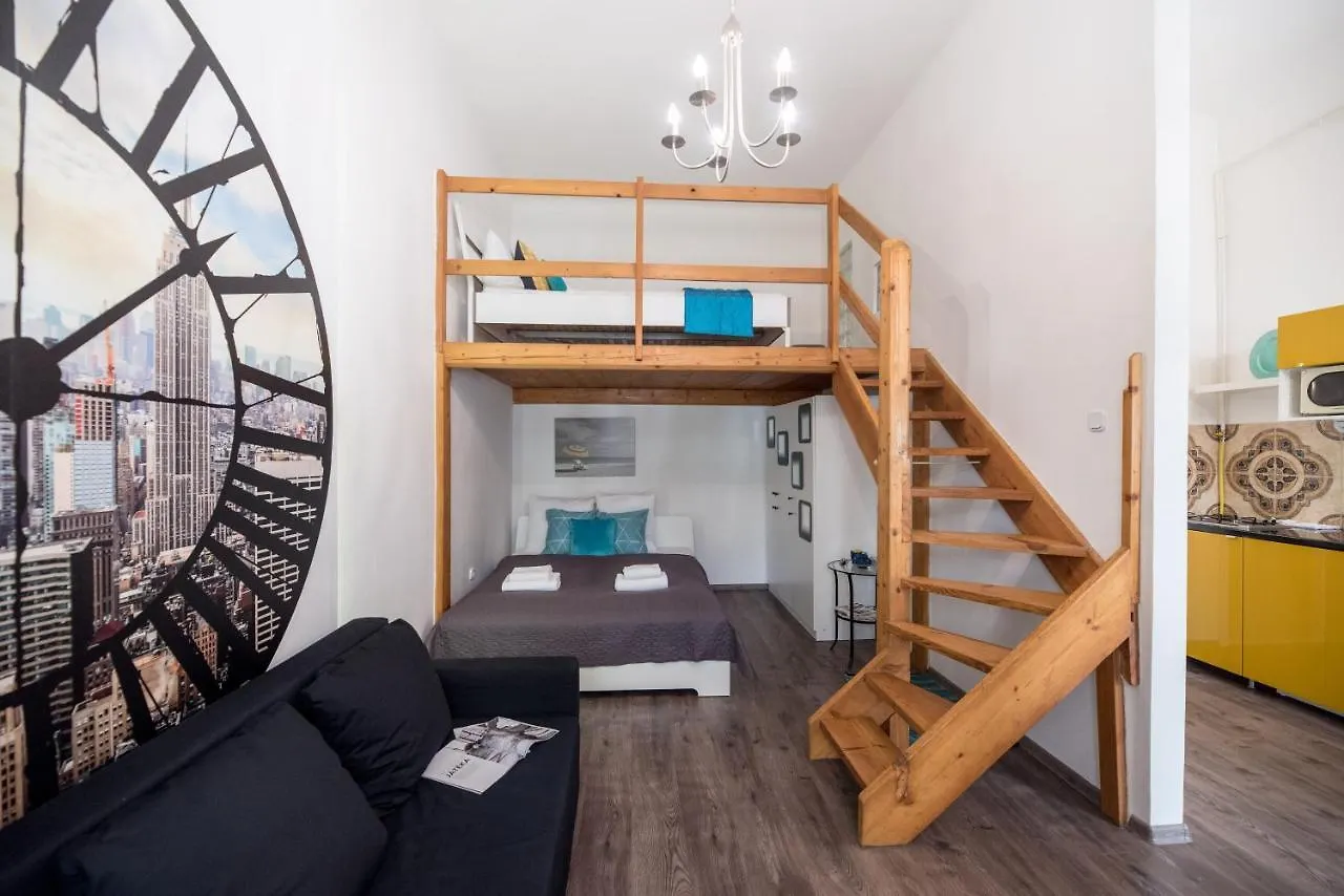 Central Quiet Studio B&B, Airport Connection Budapest Appartamento